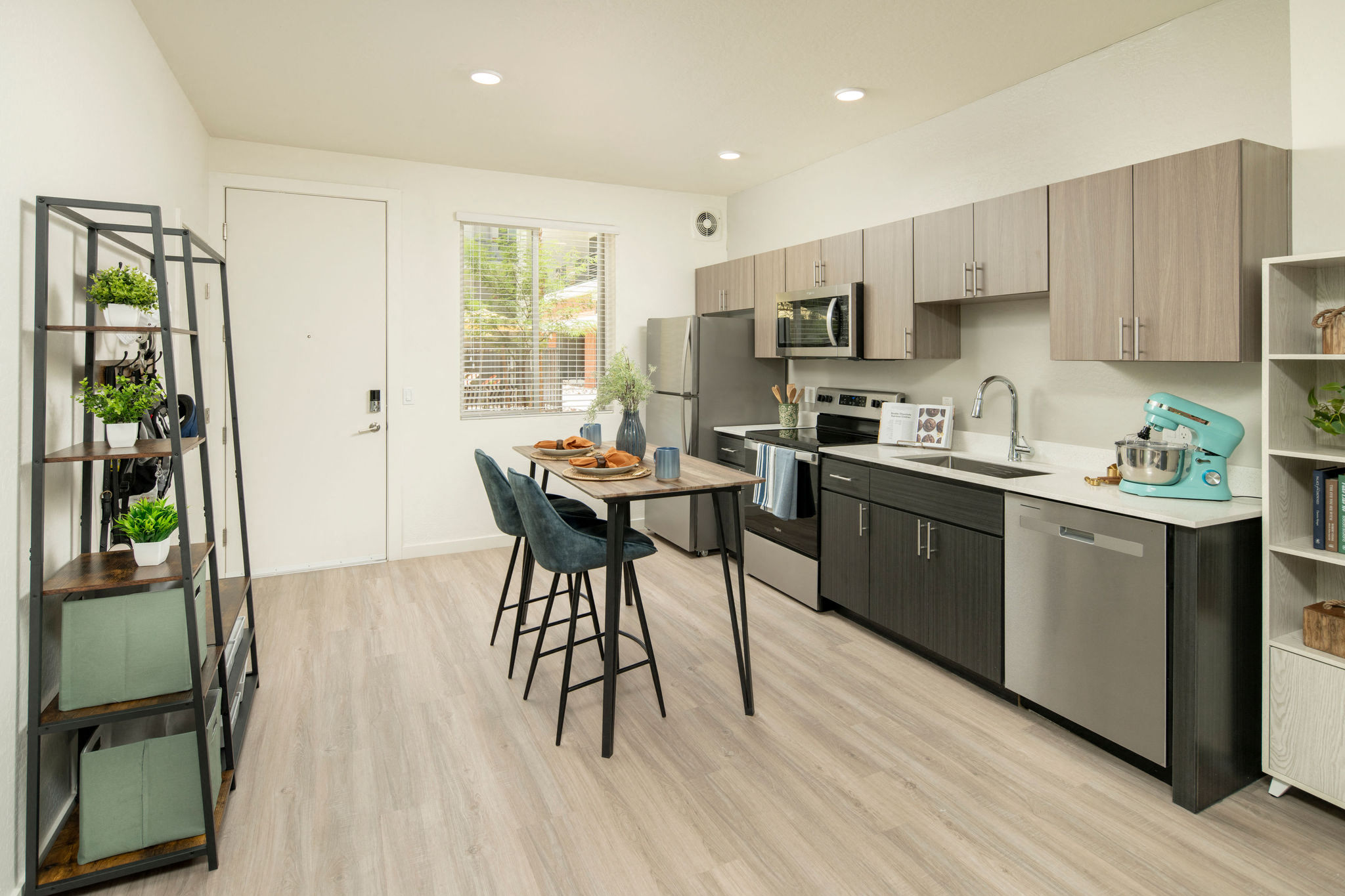 Cabana Southern Apartments photo 2